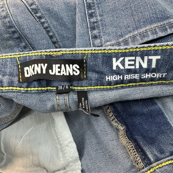 DKNY Women's White Kent High-Rise Cut Button Front Jean Shorts Size 28/6 - Picture 5 of 7